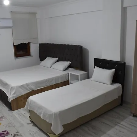 Edr Ulus Hotel *