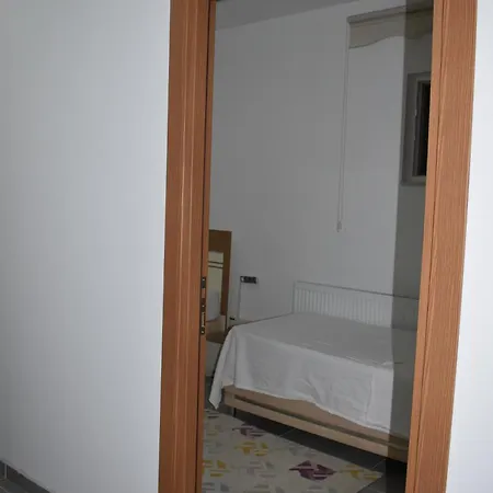 Edr Ulus Hotel *